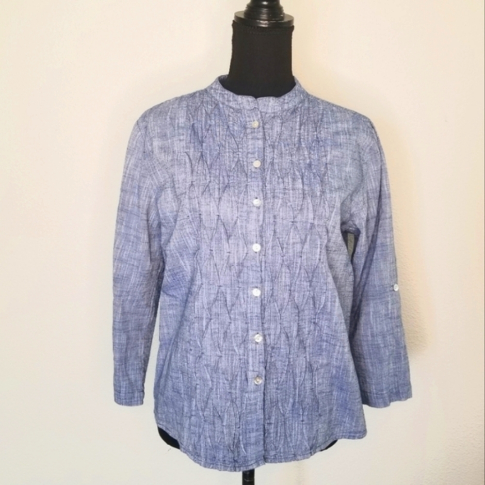 The Vermont Country Store Chambray Shirt Tucks Diamond Pattern 100% Cotton